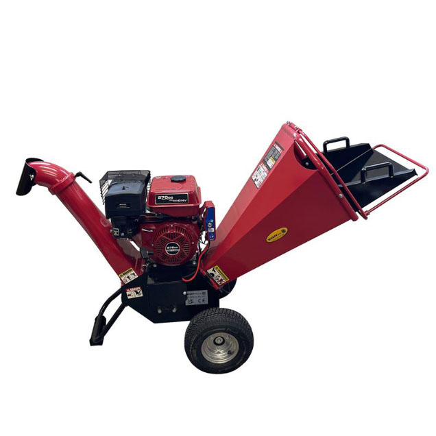 Order a Packing a powerful punch, here is our TP800 wood chipper! Its reduced size means that it is easier to transport and manoeuver than some of the bigger machines in our range, but do not be fooled - it is incredible in its output too. With a massive chipping capacity of up to 100mm in diameter, it is more than a match for those larger branches. Couple this with its two full-width blades, and a phenomenal output of between 3m³ and 5m³ per hour, and you have got one powerful machine in your hands.